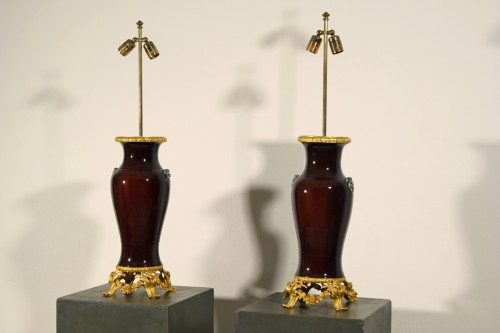 Paire de lampes en céramique et monture en bronze, France XIXe siècle - Luminaires Style 