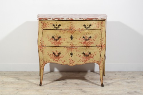 Furniture  - 18th century, Italian Polychrome Lacquered Wood Chest of Drawers 