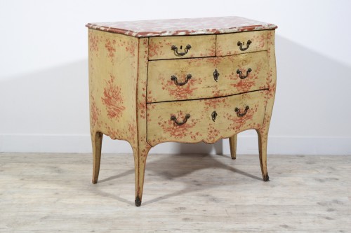 Louis XV - 18th century, Italian Polychrome Lacquered Wood Chest of Drawers 