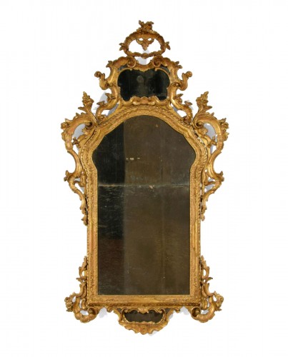 Mid 18th Century, Venetian Baroque Carved Giltwood Mirror