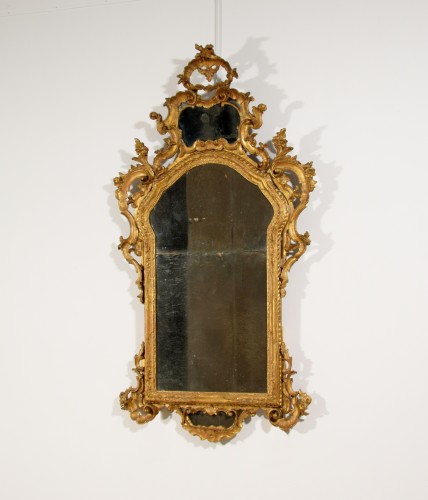 Louis XV - Miroir en bois sculpté et doré, Venise période baroque, milieu du XVIIIe siècle