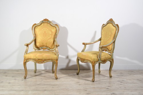 18th century - 18th Century, Pair of Barocchetto Venetian Lacquered Giltwood Armchairs