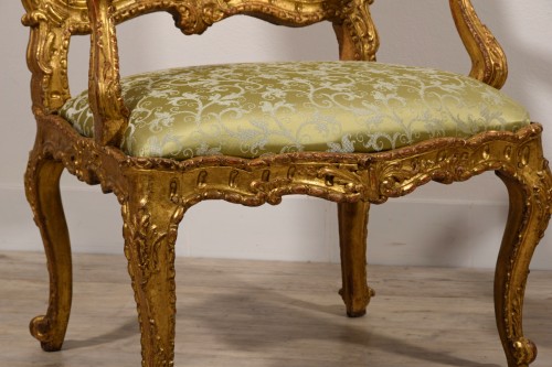 Antiquités - Paire de fauteuils en bois sculpté et doré, Turin XVIIIe siècle