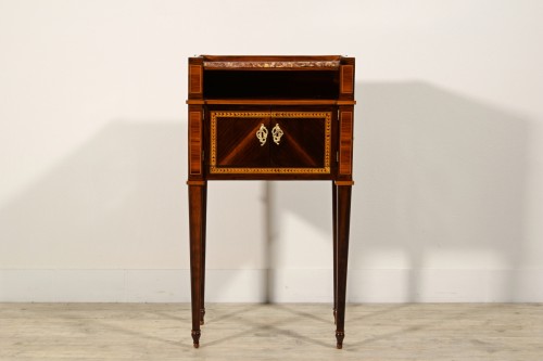 Mobilier Table & Guéridon - Table de salon, marqueté de en bois de rose et palissandre, Italie XVIIIe siècle