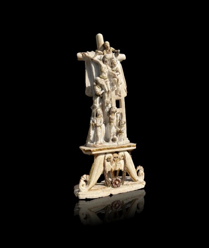 La Descente de croix en pierre Huamanga, Pérou XVIIe siècle - Sculpture Style 