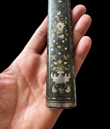 Objects of Vertu  - A late 17th century Gold &amp; silver damascened iron tobacco rasp