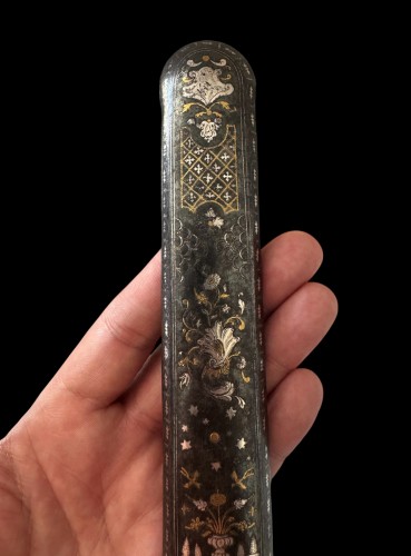 A late 17th century Gold &amp; silver damascened iron tobacco rasp - 