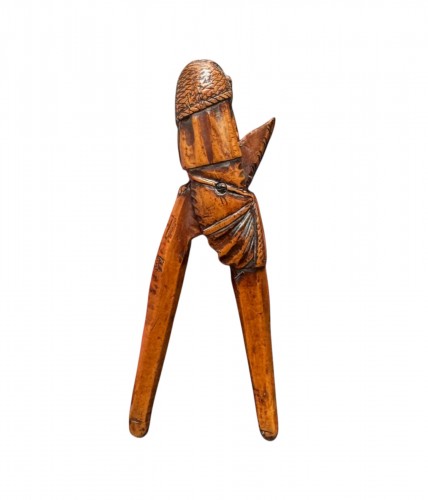 Casse-noix érotique en buis en forme de phallus XVIIIe siècle