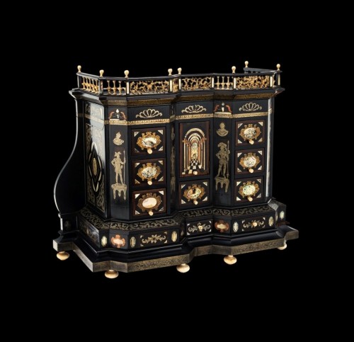 17th century - 17th century German jewelry cabinet