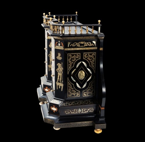 Antiquités - 17th century German jewelry cabinet