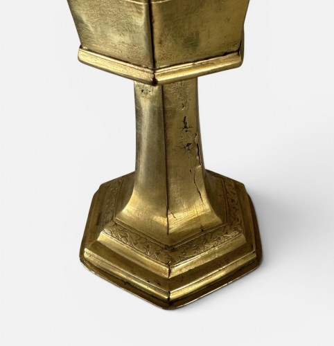 11th to 15th century - Gothic gilt copper reliquary, Spain ca. 1500