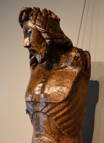11th to 15th century - An important Christ in oak.  England.  Early 15th century.