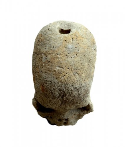 Stone carved Skull.16th century - 