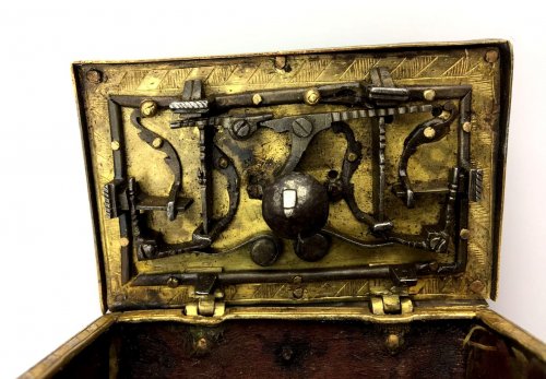 Antiquités - Michael Mann miniature casket. Circa 1600