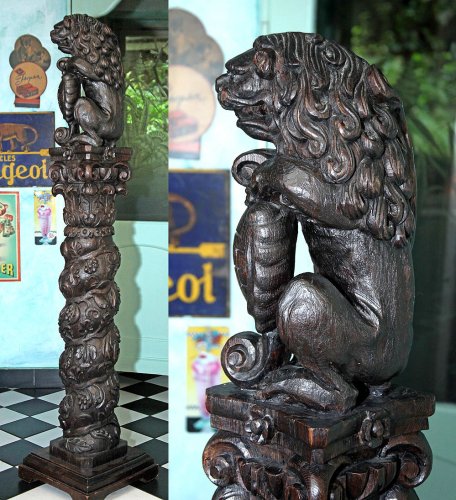 Baroque Oak Column with Lion, Cologne 17th century - Sculpture Style 