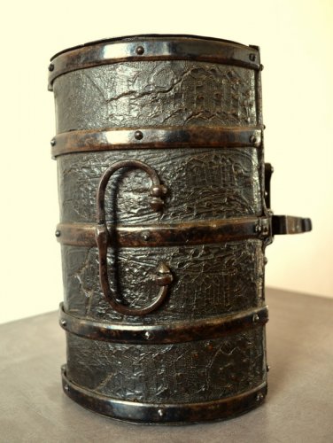 Curiosities  - Gothic leather casket.France 15th century.