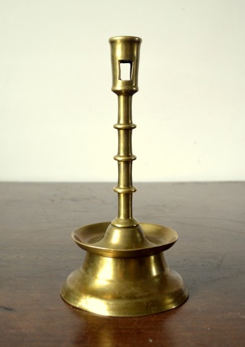 A Gothic brass Candlestick.Late 15th century. - Lighting Style Middle age