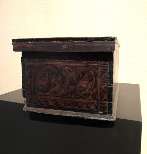 <= 16th century - Casket in cedar wood. Northern italy. c1580.