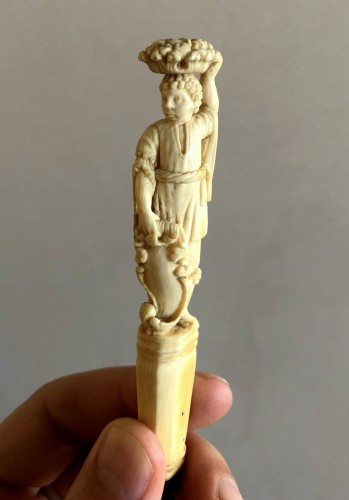 Antiquités - Fork with ivory handle,17th century