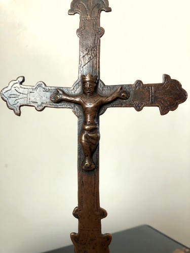 A romanesque miniature copper procession cross.13th century - Religious Antiques Style Middle age