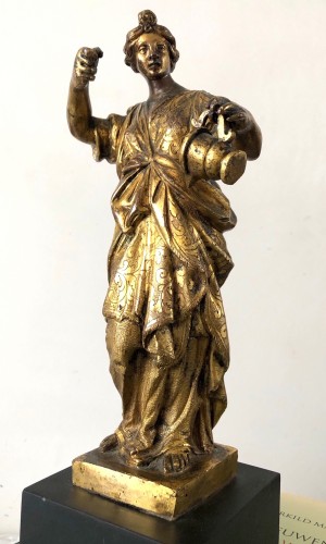 Sculpture  - Gilt bronze statue of a women as a Temperance.Circa 1600.