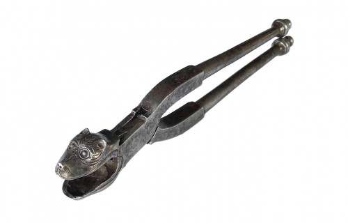 Casse-noix en fer forgé, France XVIIIe siècle
