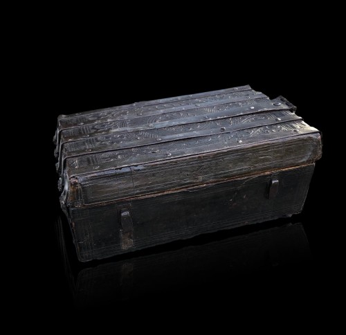 11th to 15th century - A gothic leather casket.France.15th century