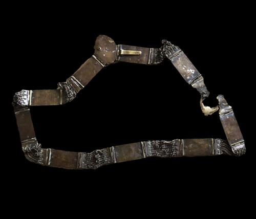 Antiquités - Gilt copper marriage belt.17th century.