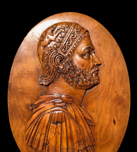 An oval boxwood relief of Hannibal18th century - 