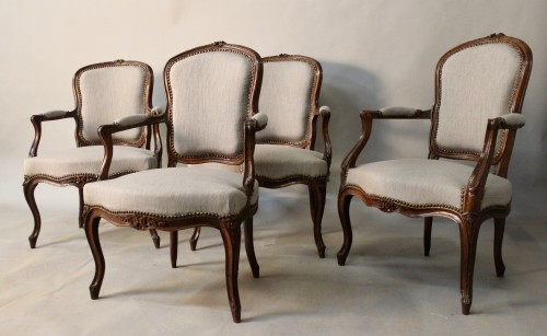 Sièges Fauteuil & Bergère - Suite de quatre fauteuils cabriolet Louis XV