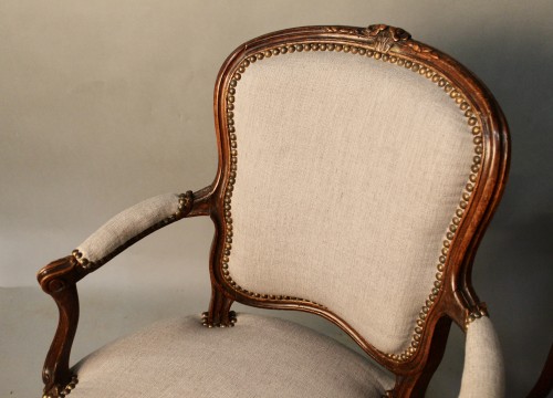 Antiquités - Suite de quatre fauteuils cabriolet Louis XV