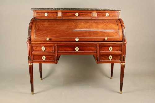 Furniture  - Important mahogany cylinder desk stamped PETIT