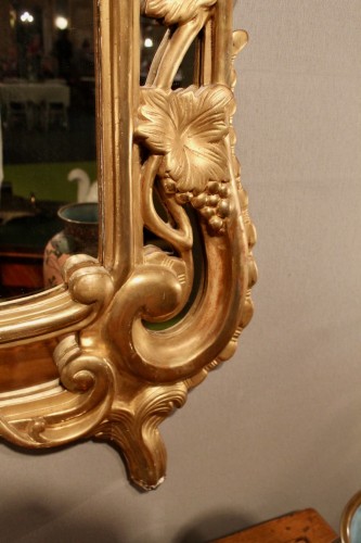 Miroir à parecloses à décor de raisins, milieu du XIXe siècle - Napoléon III
