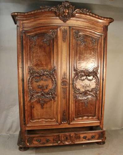 Walnut cabinet, Périgord 18th century - Furniture Style 