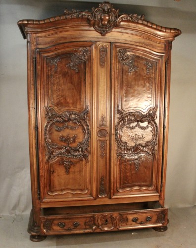 Armoire en noyer, Périgord XVIIIe siècle - Mobilier Style 