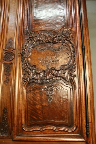 XVIIIe siècle - Armoire en noyer, Périgord XVIIIe siècle