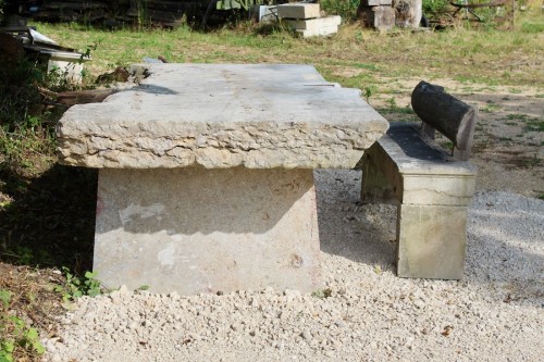 Antiquités - Table de monastère et son banc  en Pierre de Saint Cyr