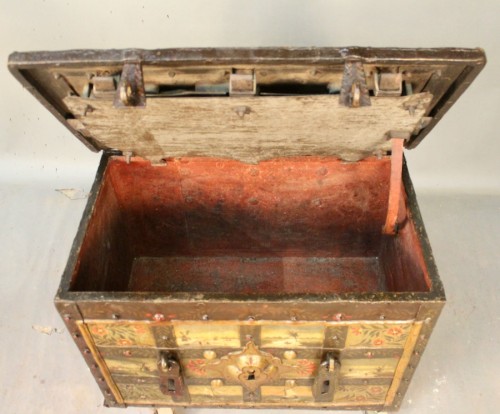  - 17th century &quot;Nuremberg&quot; marine chest