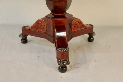 Furniture  - Restauration period mahogany pedestal table with tripod legs