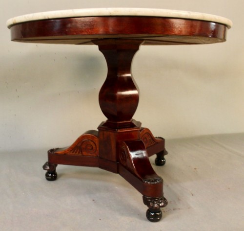 19th century - Restauration period mahogany pedestal table with tripod legs