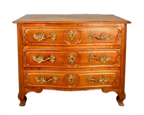 Commode Lyonnaise En Noyer XVIIIème