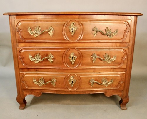 Commode Lyonnaise En Noyer XVIIIème - Mobilier Style 