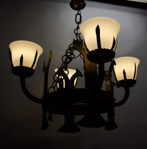 Pair of Art Deco wrought-iron chandeliers - Art Déco