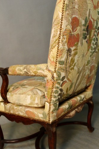 Antiquités - Large fauteuil à dossier plat XVIIIe