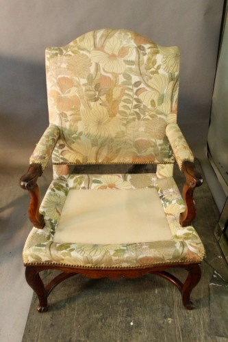 Antiquités - Large fauteuil à dossier plat XVIIIe