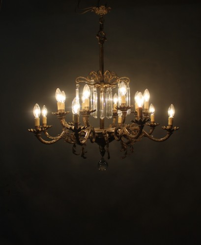 Lustre en bronze et pampilles à 16 bras de lumière - 