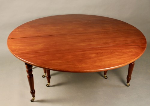 Mobilier Table & Guéridon - Table de banquet à 8 pieds Jacob en acajou massif
