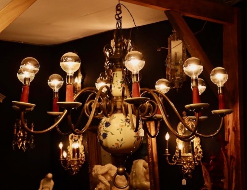 XIXe siècle - Important Lustre Hollandais en bronze à 10 bras de lumière