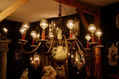 Antiquités - Important Lustre Hollandais en bronze à 10 bras de lumière