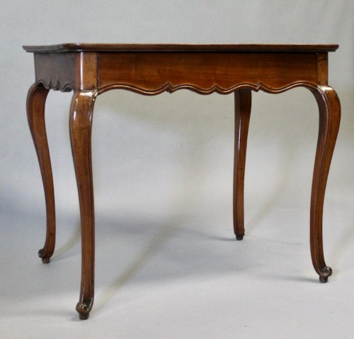 18th Century Mahogany Cabaret Table From Cuba  - Furniture Style Louis XV